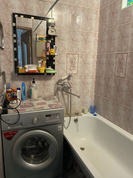 Продам 2-ух комнатную 4 район