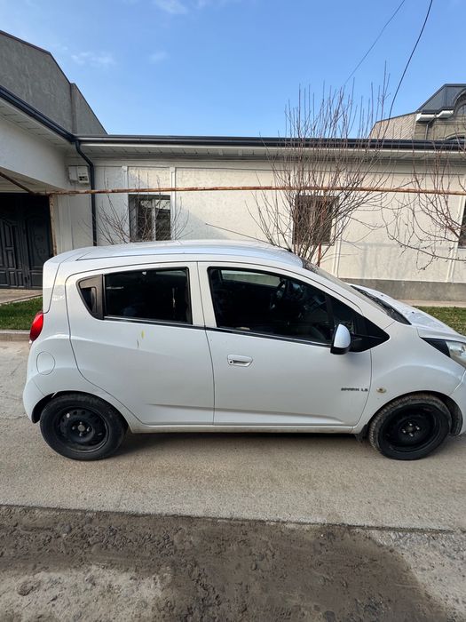 Spark-2  сотилади