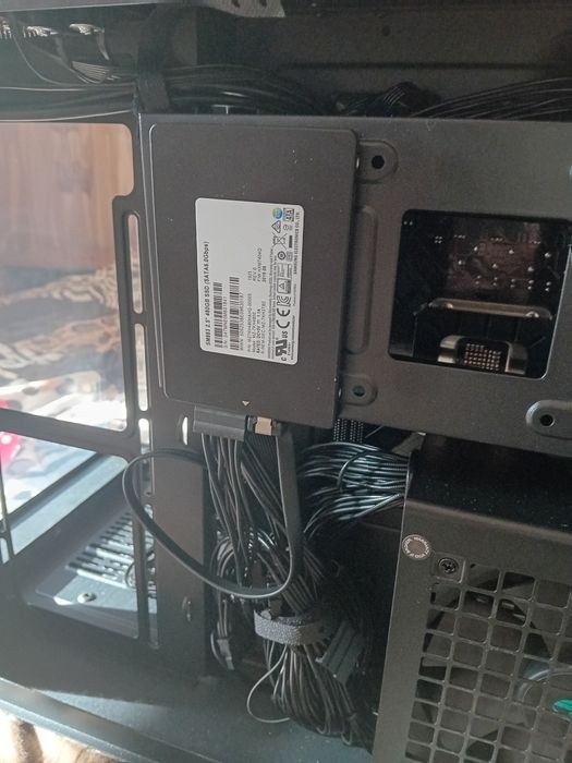 Геймърски компютър intel 12100/16gb/ssd