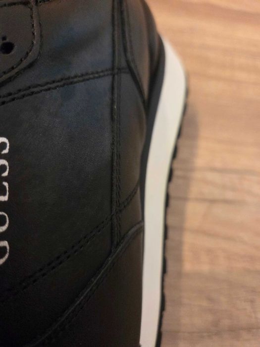 Guess Нови Черни спортни обувки