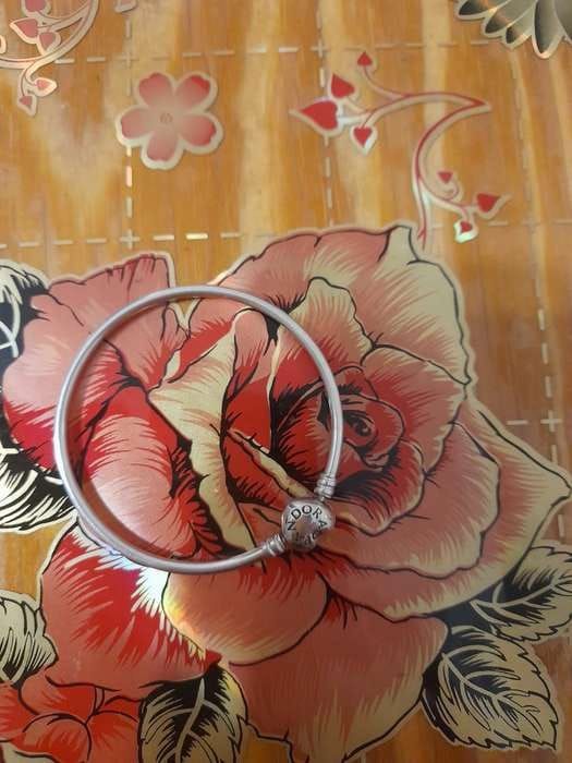 Vând brățară Pandora originală