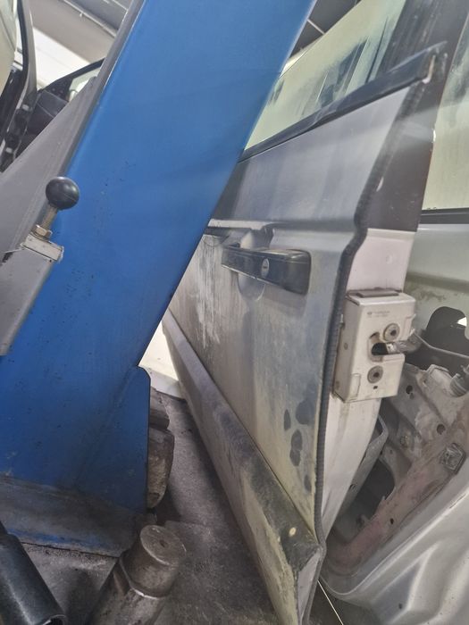 Передние двери VW passat b3 универсал