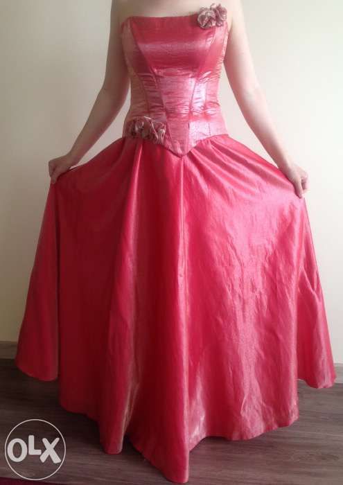 Платье вечернее