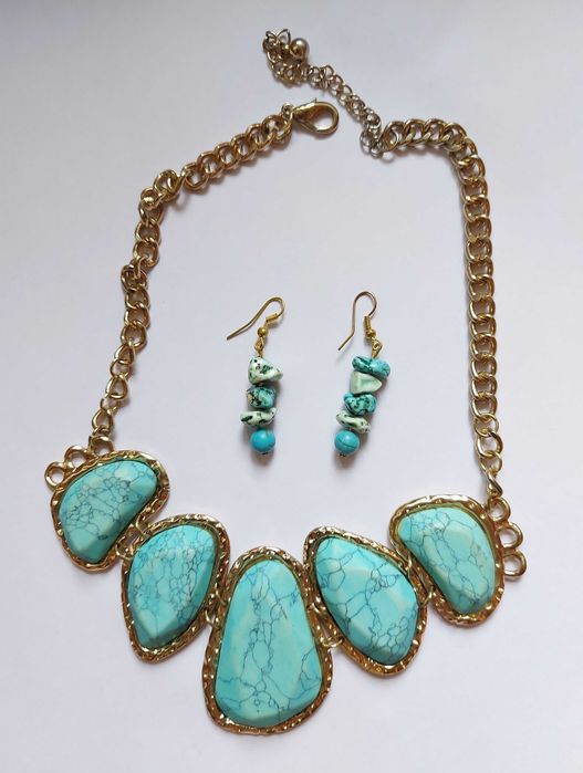 Комплект колие и обеци с тюркоаз - 30 лв.