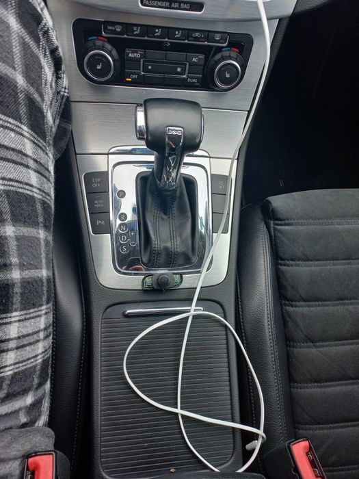 Volkswagen Passat 2010 2.0 TDI Automat – Full dotări