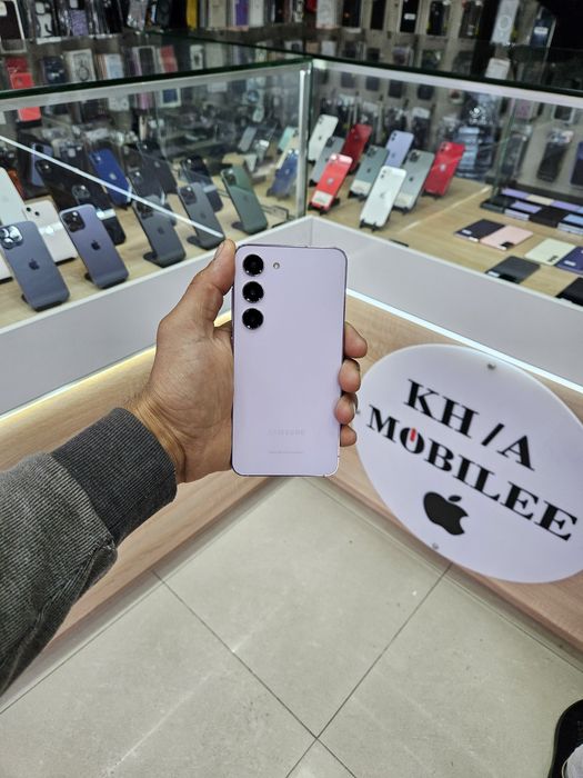 Samsung s 23.          .