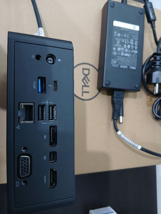 Dell K16A cu adaptor de 130W