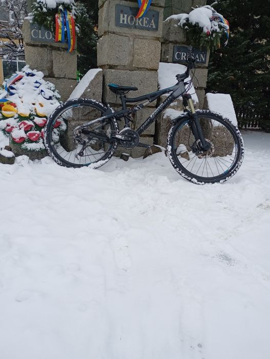 Bicicleta full suspension bergamont pe aer