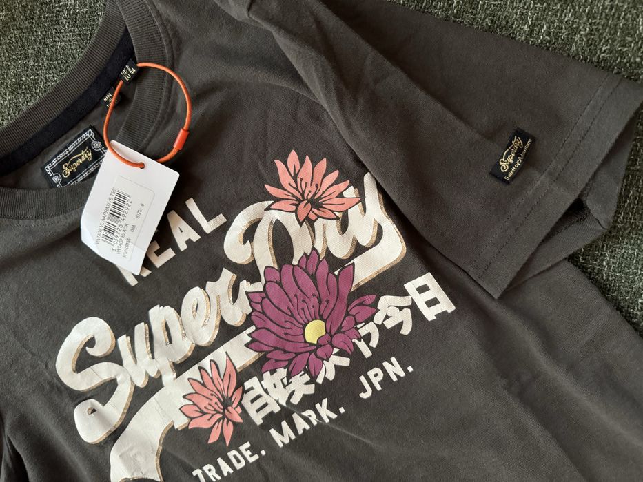 Tricou SuperDry nou cu eticheta XS / S