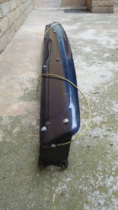 Части за Лада Нива ,козирка предно стъкло,,,ролбар