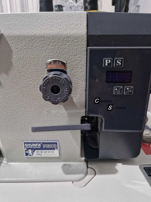 Продам швейную машинку