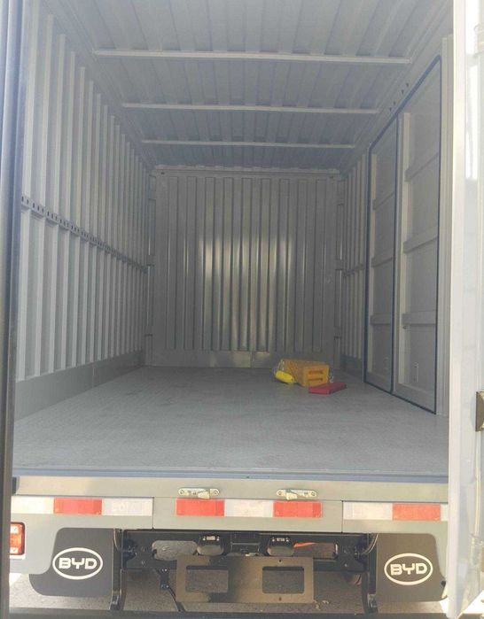 BYD T5 gruzavoy moshina