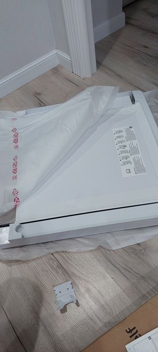 Полка для вертикального монтажа сушильной и стиральной машины.
