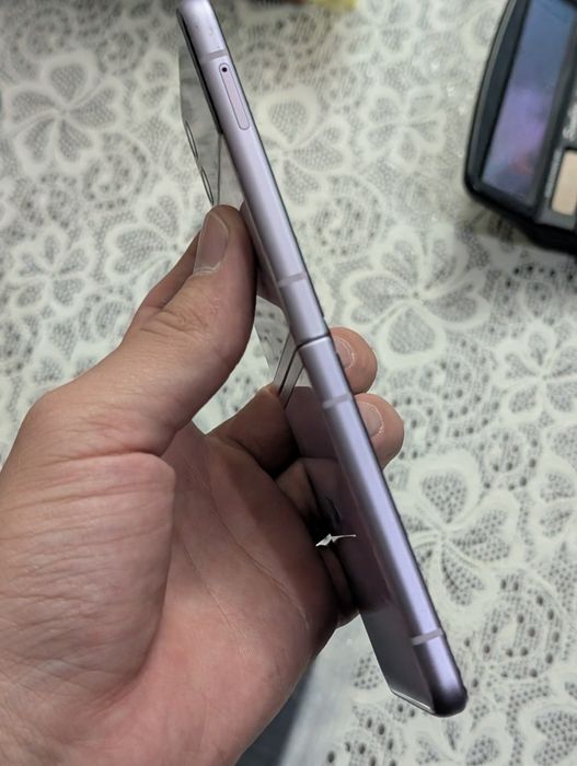 Samsung Galaxy Z Flip 3 150$