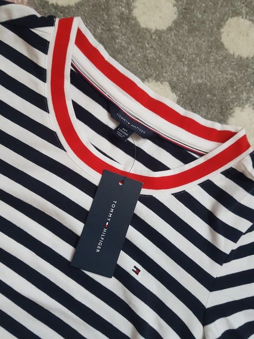 Rochita Tommy Hilfiger XS- S noua