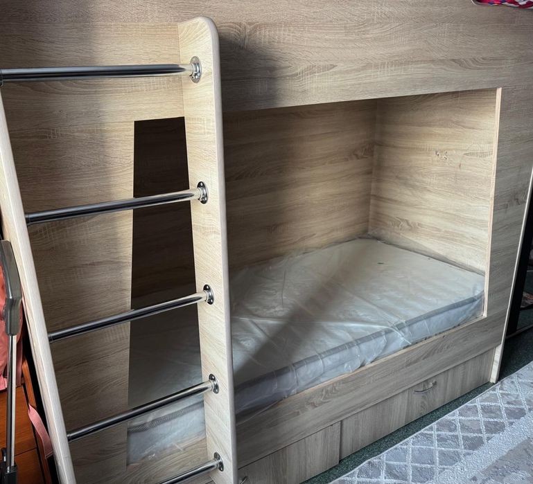 Двухъярусная детская кровать