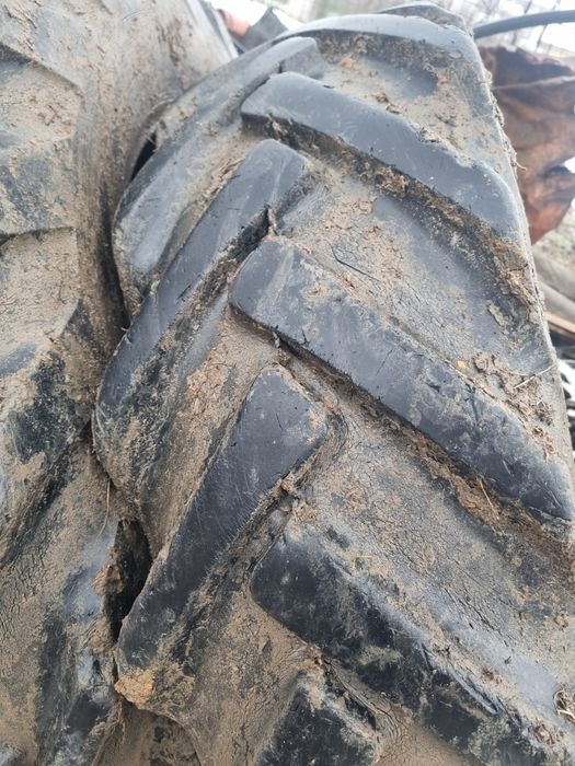 Cauciucuri de tractor si freza cu palpator
