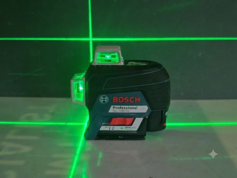 Професионален линеен лазерен нивелир Bosch GLL 3-80 CG (Зелен лазер)