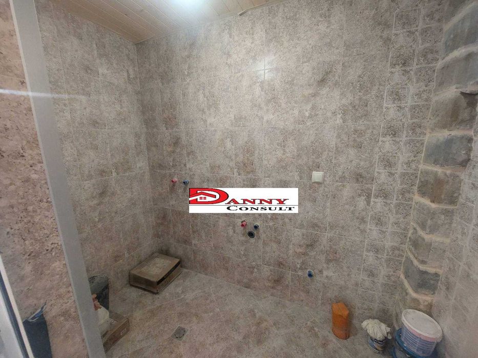 Двуетажна реновирана къща в с. Радевци - Габровски балкан