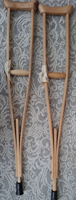 Продам детские костыли