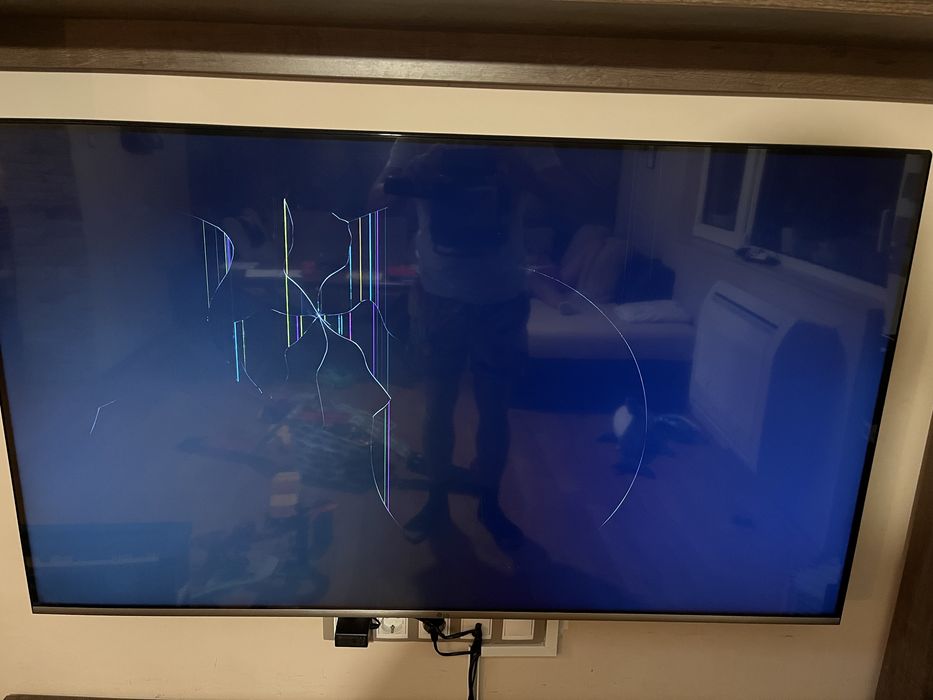 Телевизор LG 55 UHD LCD, повреден за части