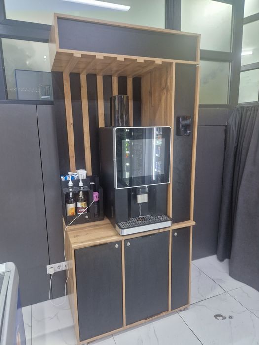 Продам кофемашину LV307!