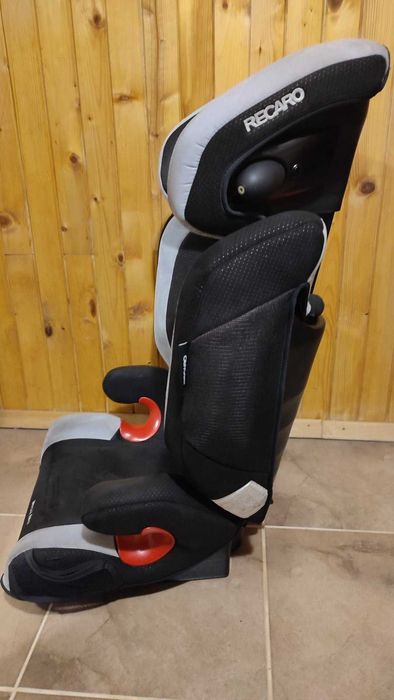 Детско столче RECARO Monza Nova + вградени тонколонки / 15-36 кг
