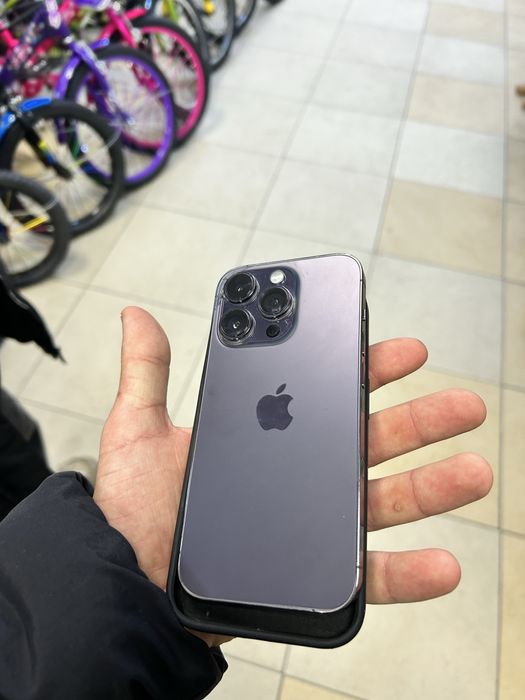 Продам айфон 14 про