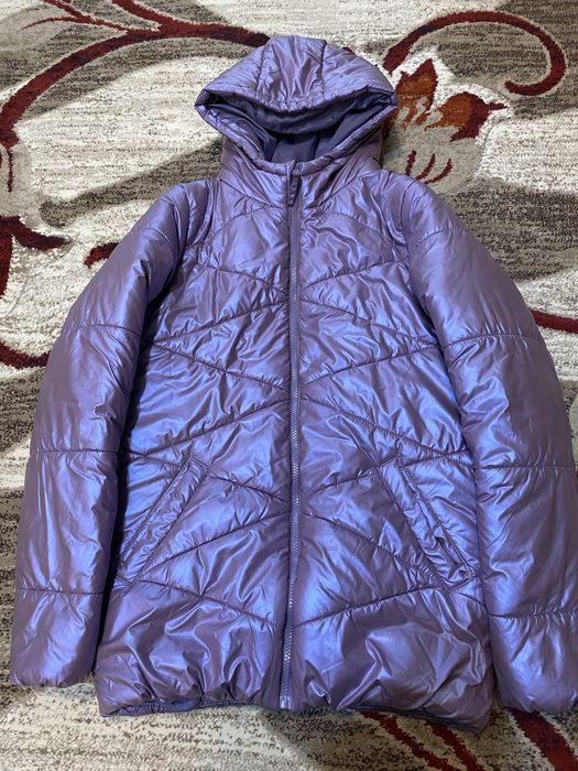 Geaca fete,marime S,varsta 12-14 ani,mov holografic