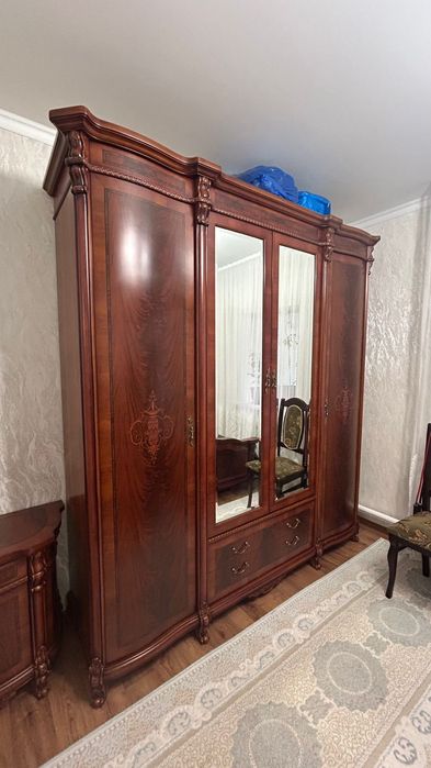 Спальный гарнитур