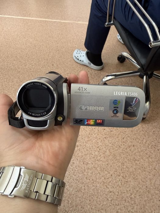 Видео камера Canon Legria FS406