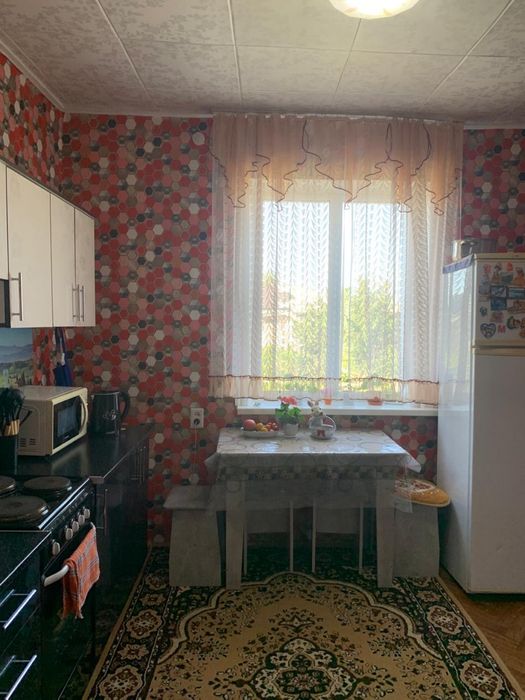 Продам трехкомнатную квартиру