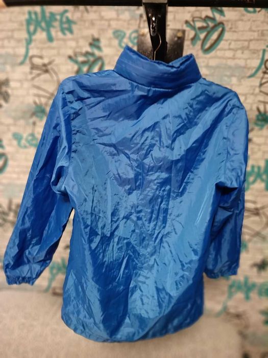 две професионални ветровки за футбол, размери s и xs - за 30 лв