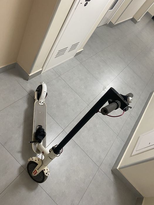 Продам электросамокат  сиоми м 365