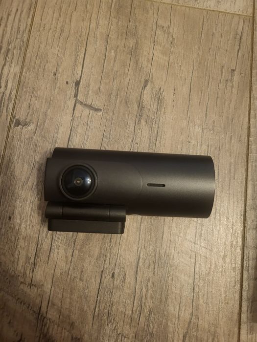 cameră auto de bord GKU D600 care înregistrează la rezoluție 4K și include funcționalitate Wi-Fi