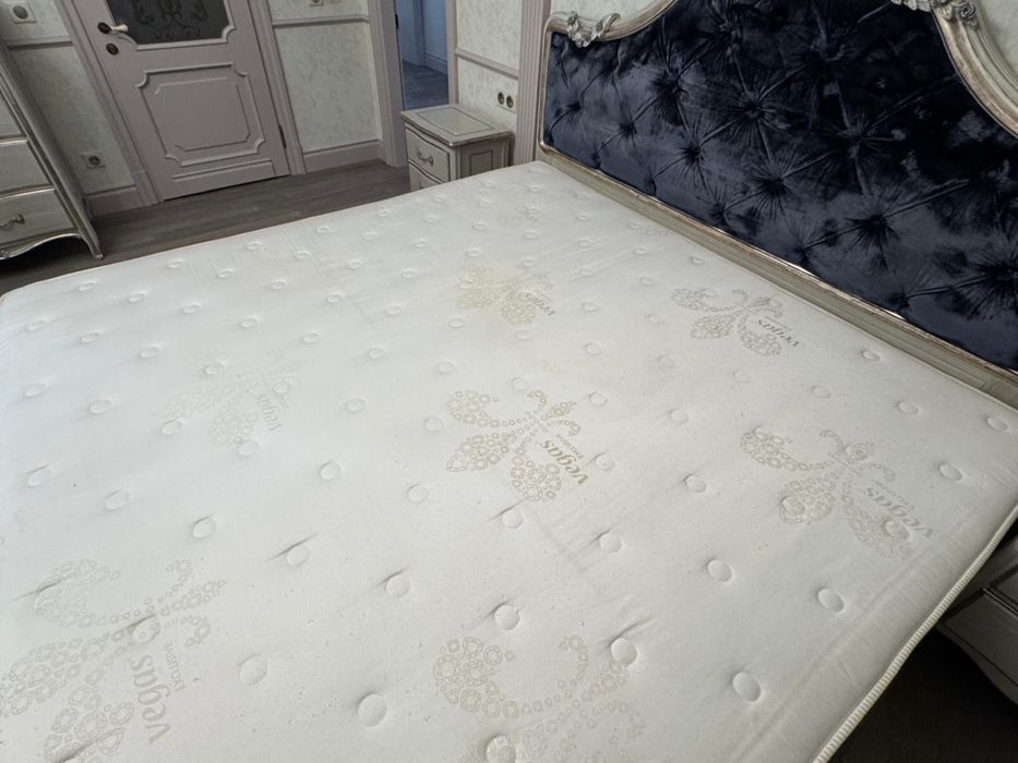 Матрасы срочно продам в отличном состоянии