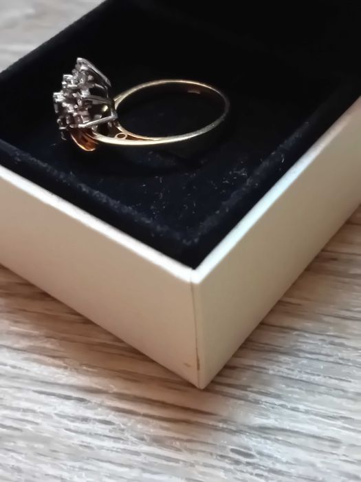 Старинен златен пръстен с естествени диаманти/злато 18 карата