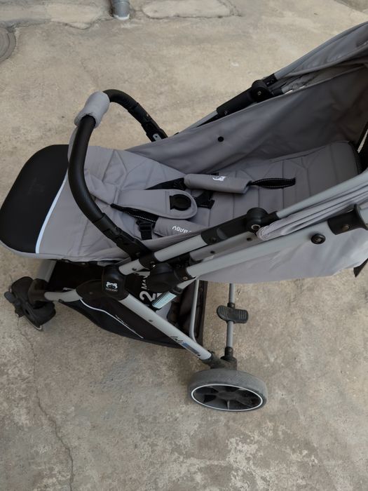 Детская прогулочная коляска Ining Baby — стильная и удобная