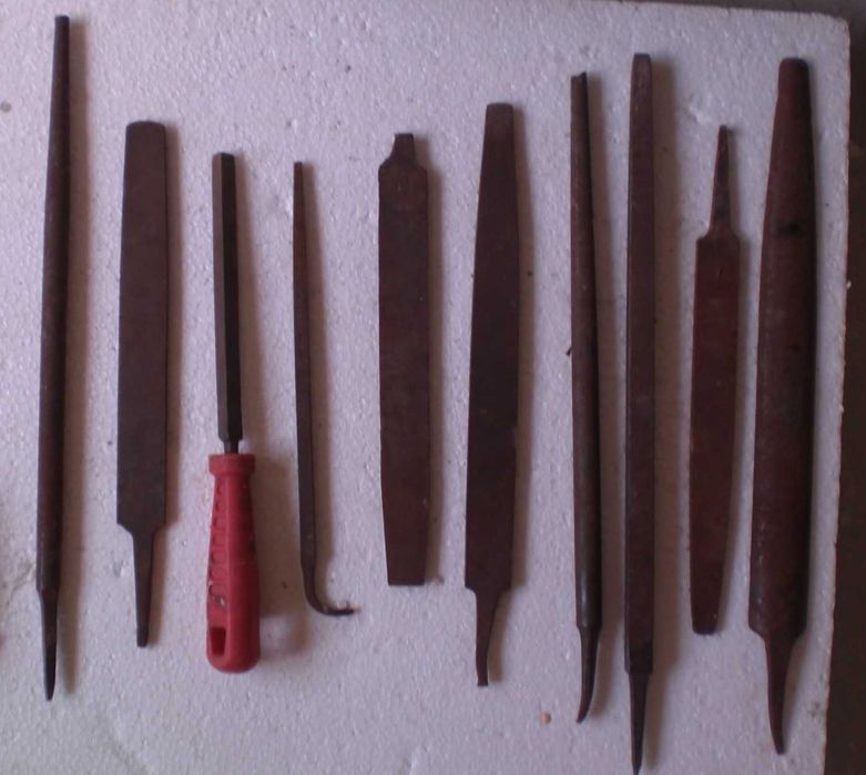 Триони,ножици за ламарина,керпедени,чукове и др.