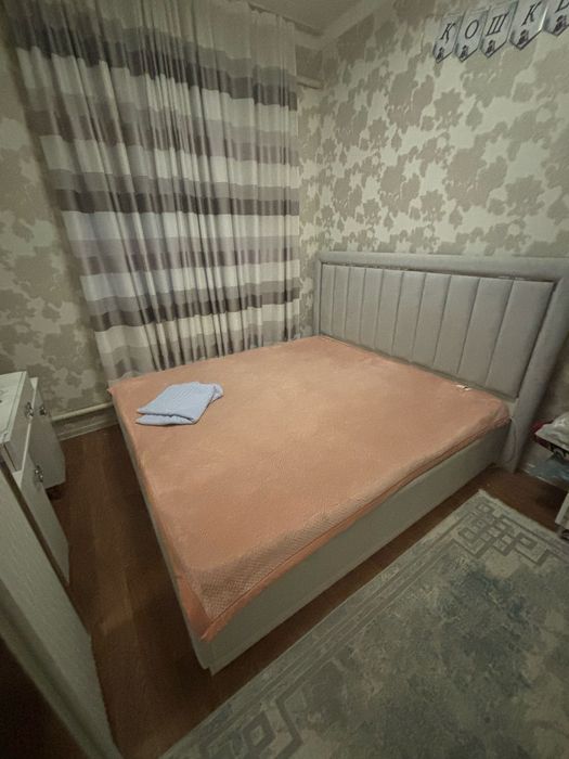 кровать двухспальная