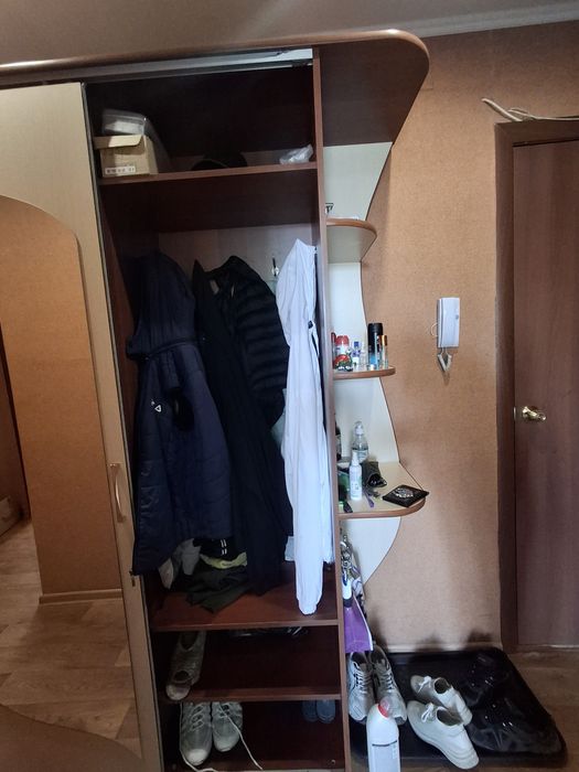 Кухонный стол, трансформер, шкаф раздвижной