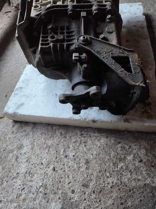 Cutie de viteza ford transit  model 2000-2006