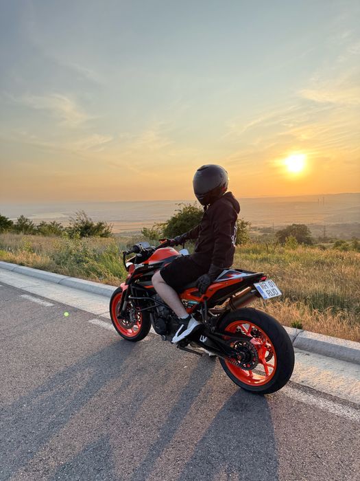 Vând KTM DUKE 890 GP an 2023
