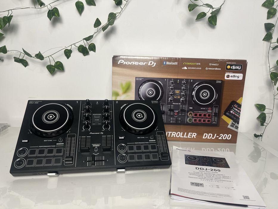 DJ контроллер. Pioneer DJ DDJ-200