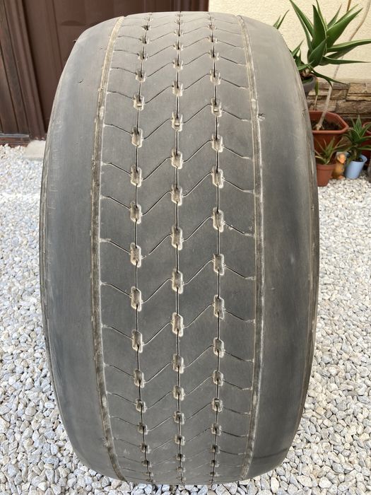 Гуми за камион 355-50-22.5