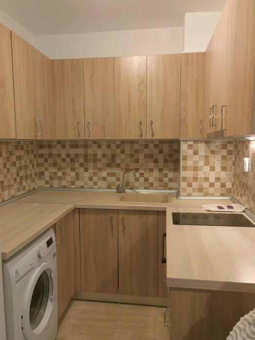 Дава се под наем Едностаен апартамент в Пловдив, Южен - 40 кв.м за 275 € - Снимка #1