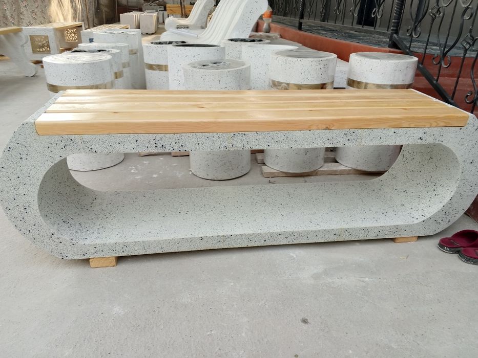 Скамейка мраморны