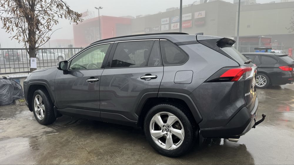 Toyota Rav 4 benzina  Detin Carte Service