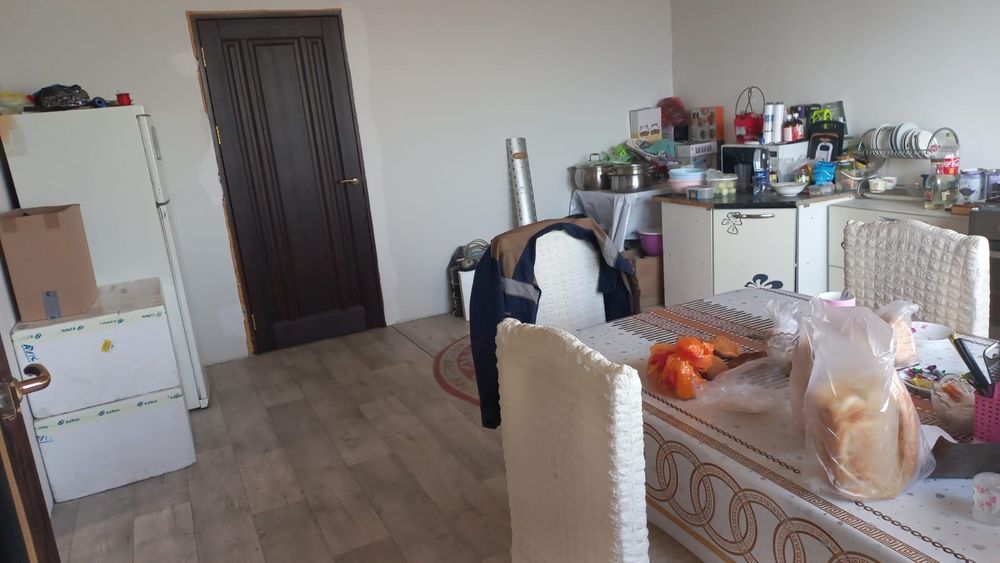 Обменяю на 2     1  ком квартиры + доплата  в городе.