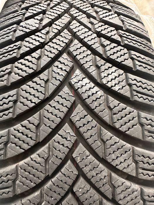 Anvelope 215 60 R16